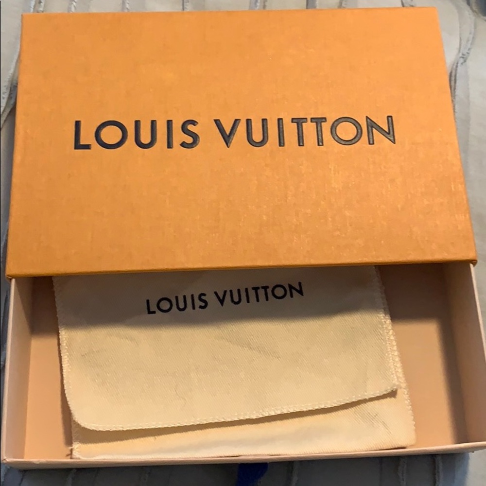 Louis vuitton box